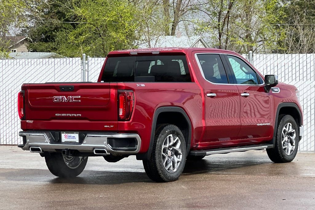 New 2026 GMC Sierra 1500 SLT image 4