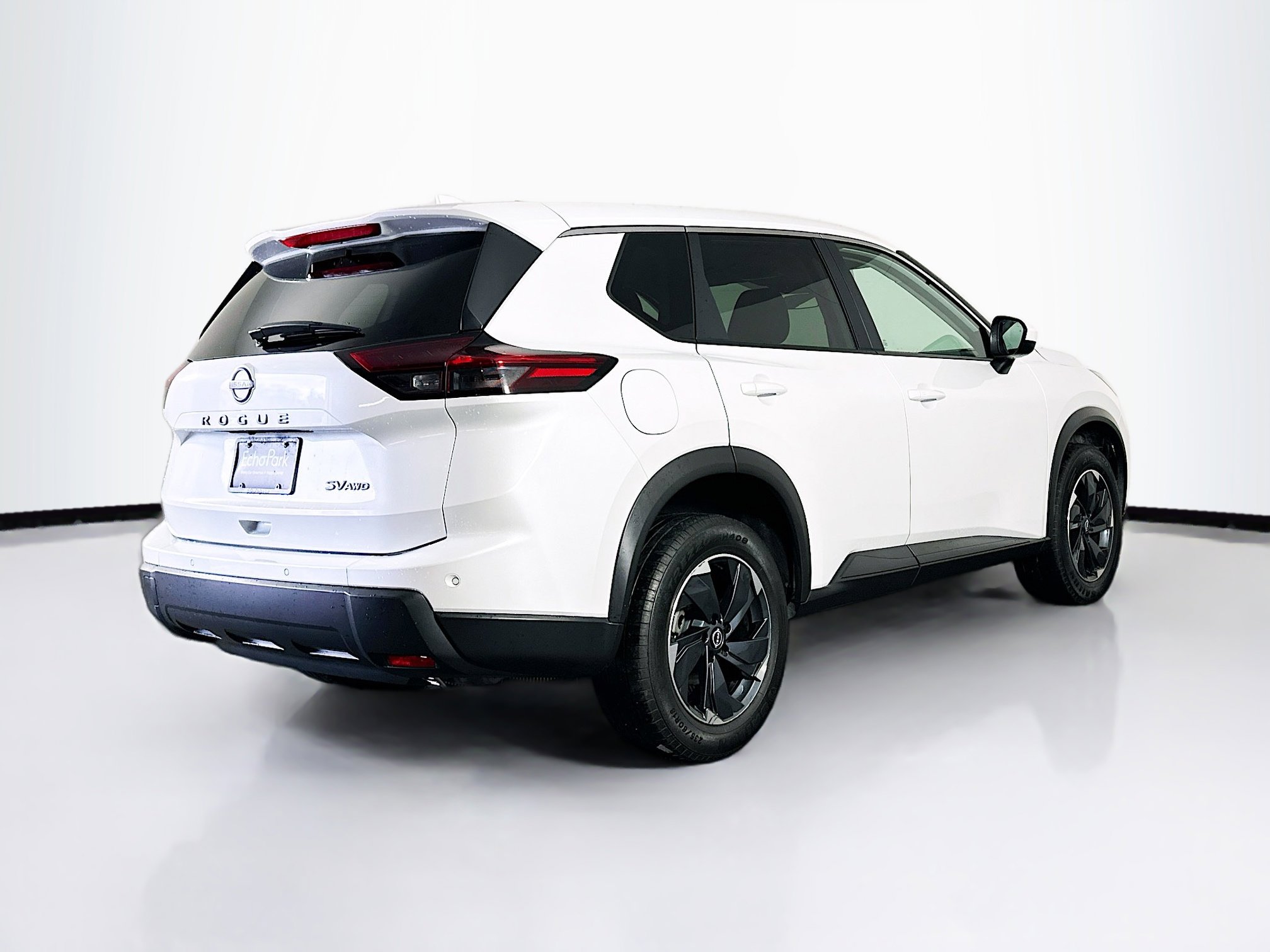 Used 2024 Nissan Rogue SV image 9
