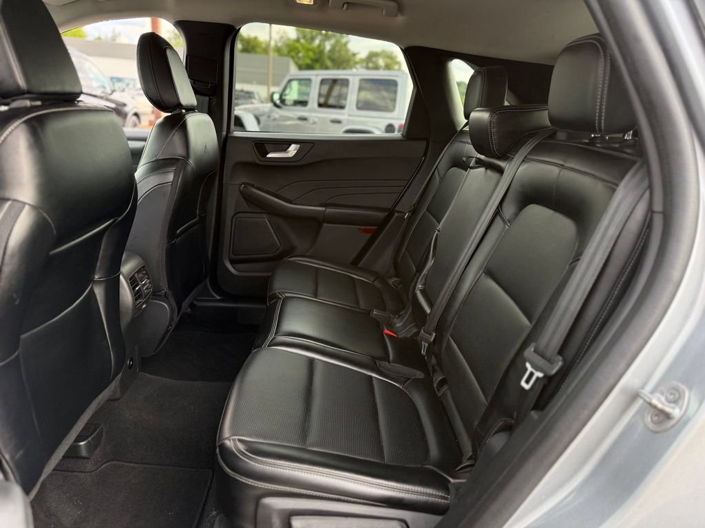 Used 2024 Ford Escape Platinum AWD/4WD image 14