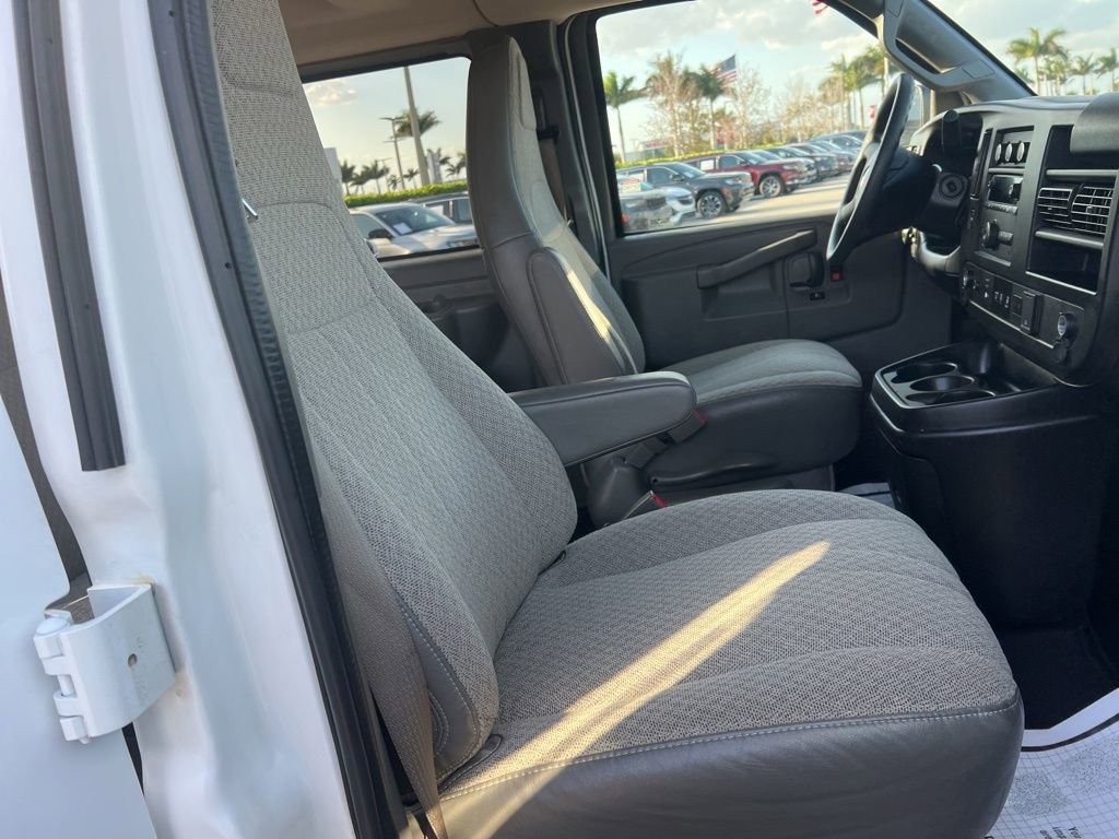 Used 2019 Chevrolet Express 3500 LT w/ LT Preferred Equipment Group RWD image 36