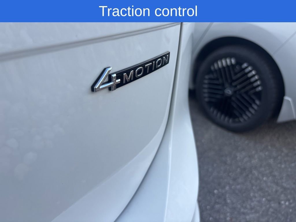 Used 2024 Volkswagen Tiguan SE image 8