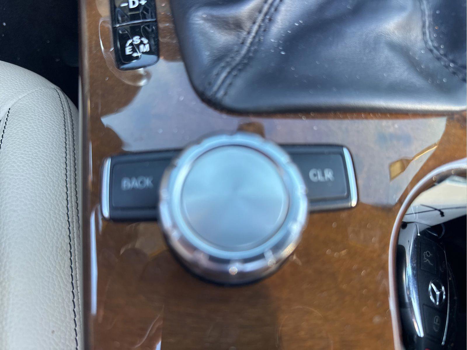 Used 2015 Mercedes-Benz SLK 250 w/ Premium Package image 28