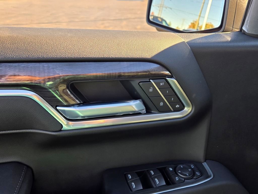 New 2026 Chevrolet Silverado 1500 LTZ w/ LTZ Premium Package image 23