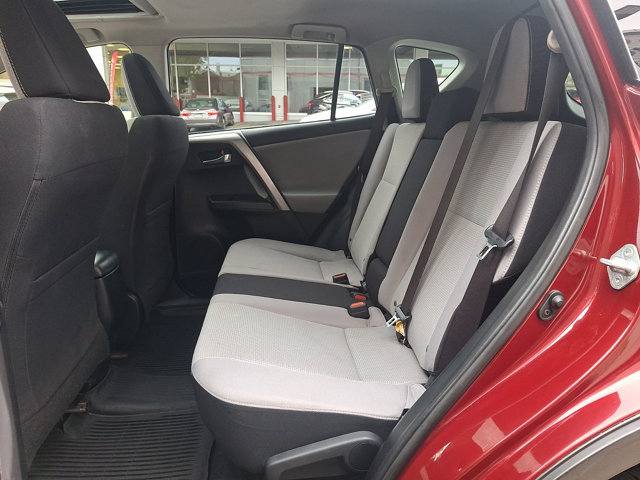 Used 2018 Toyota RAV4 XLE w/ Plus Extra Value Package AWD/4WD image 10