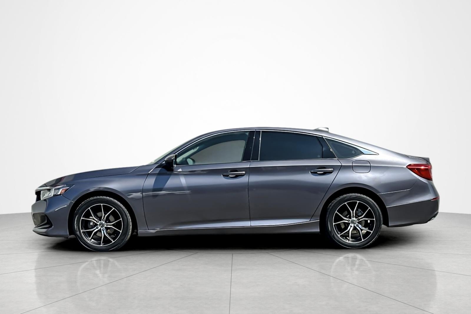 Used 2021 Honda Accord LX image 2