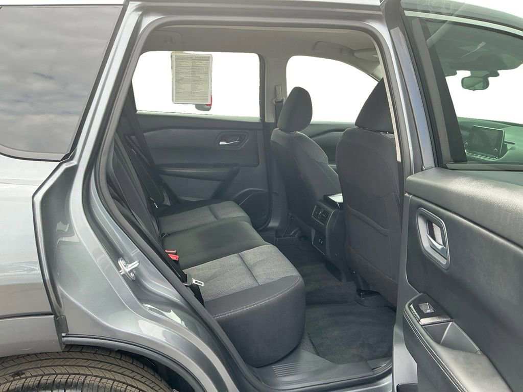 Used 2026 Nissan Rogue SV image 23