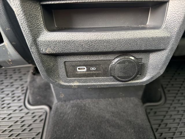 Used 2023 Volkswagen Tiguan SE image 12