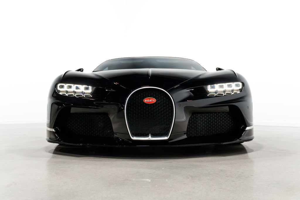 Used 2022 Bugatti Chiron Super Sport AWD/4WD image 3