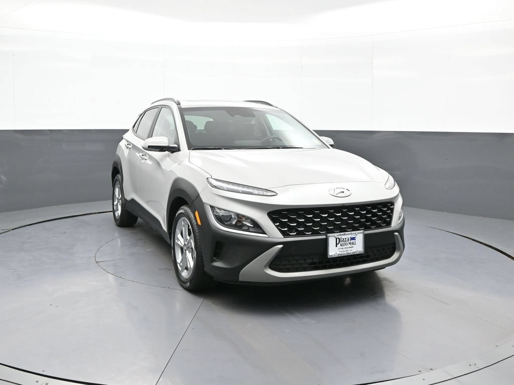Certified 2022 Hyundai Kona SEL w/ Convenience Package AWD/4WD image 3