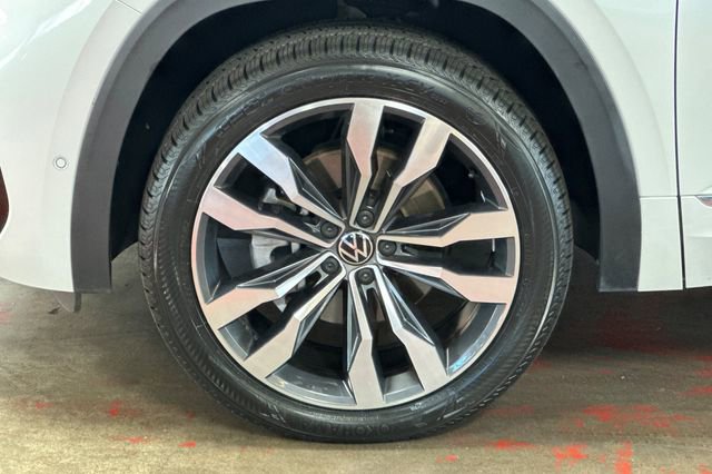 Certified 2023 Volkswagen Atlas SEL Premium image 37