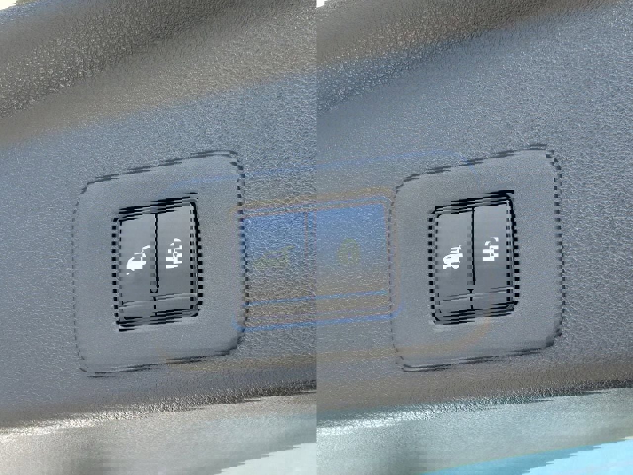 Certified 2025 Nissan Murano SV w/ Cargo Package image 14