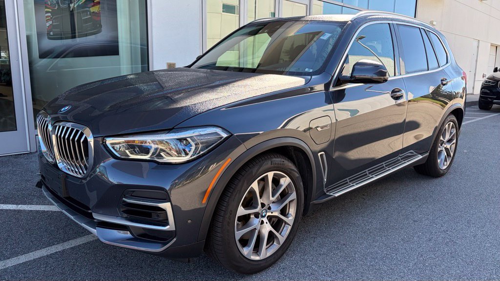 Certified 2022 BMW X5 xDrive45e w/ Executive Package AWD/4WD image 1