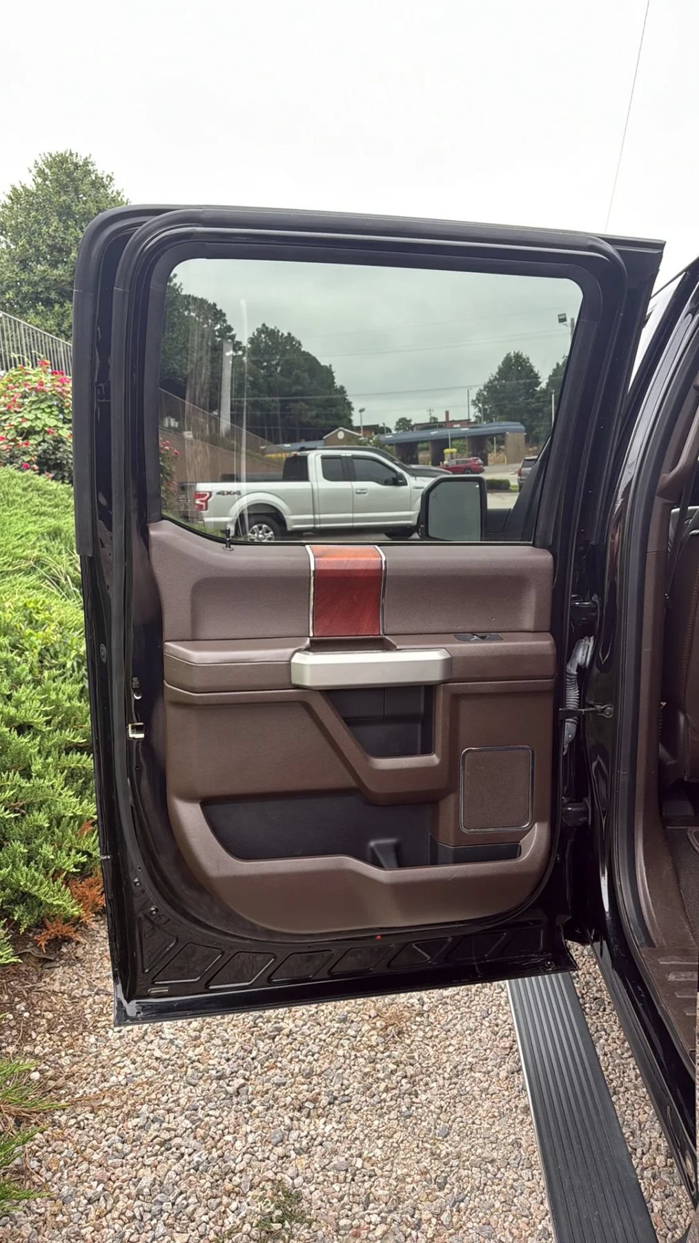 Used 2019 Ford F150 King Ranch w/ Equipment Group 601A Luxury AWD/4WD image 41