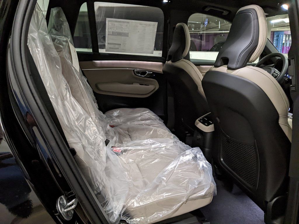 New 2026 Volvo XC90 T8 Plus w/ Protection Package Premier AWD/4WD image 25
