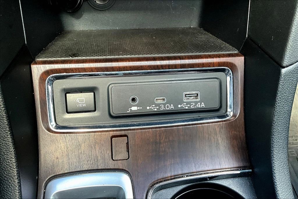 Used 2023 Subaru Ascent Touring AWD/4WD image 18