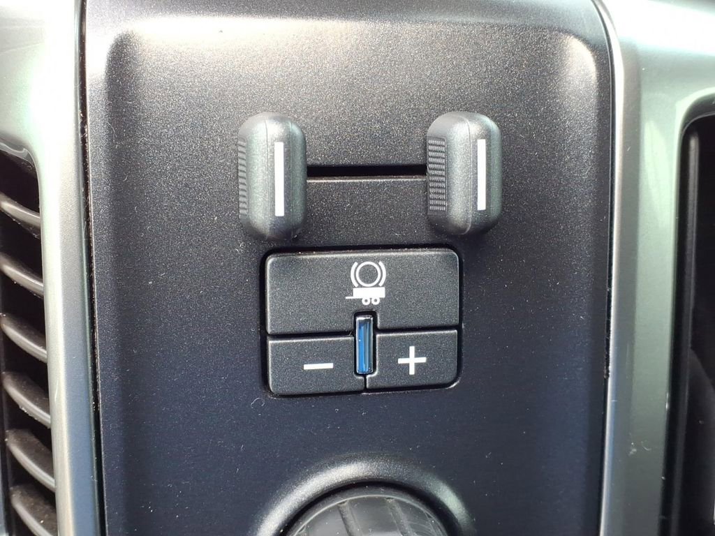 Used 2015 Chevrolet Silverado 2500 LTZ w/ LTZ Plus Package image 18