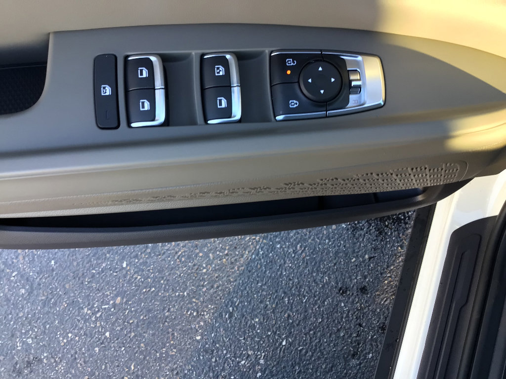 New 2026 Kia Carnival LX image 8