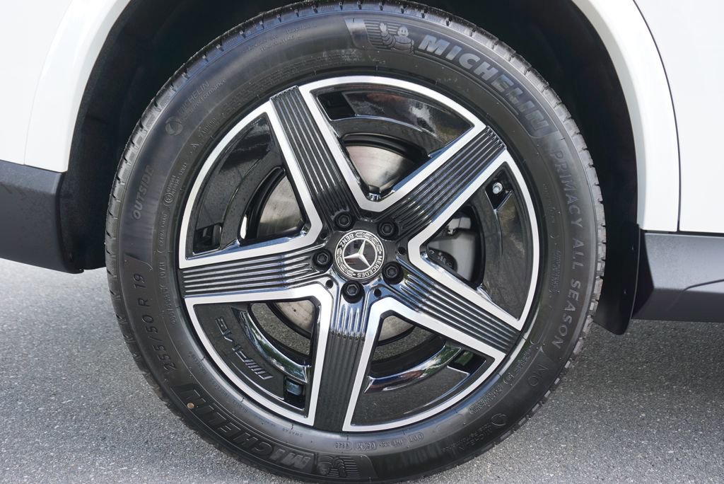 Certified 2025 Mercedes-Benz GLC 300 4MATIC image 17