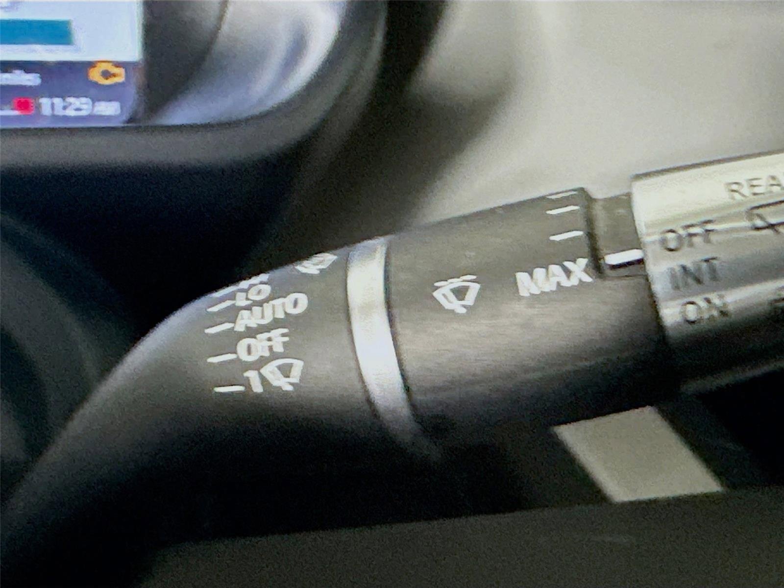 Used 2021 Land Rover Defender 90 First Edition image 21