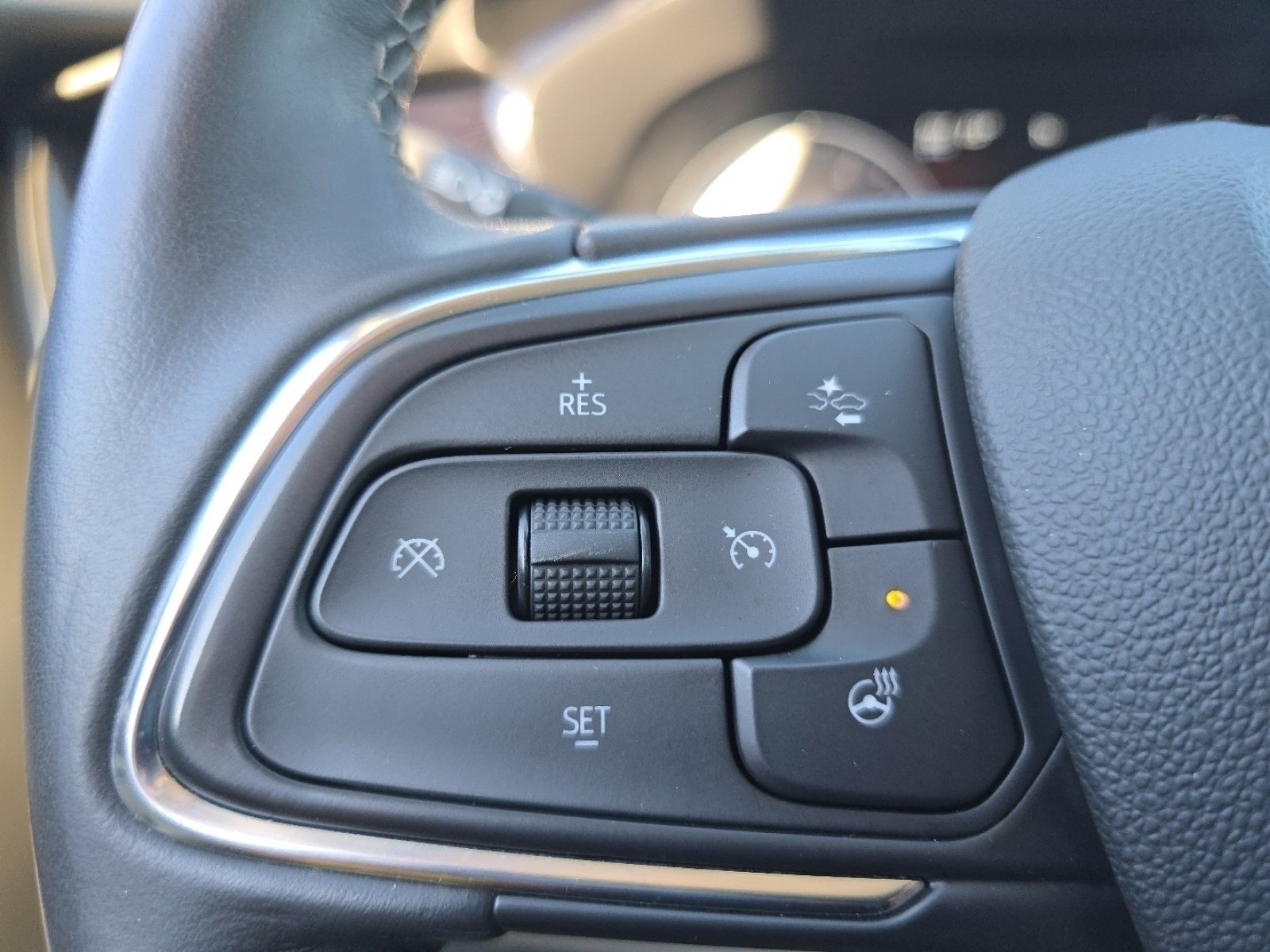 Used 2021 Buick Envision Essence image 10