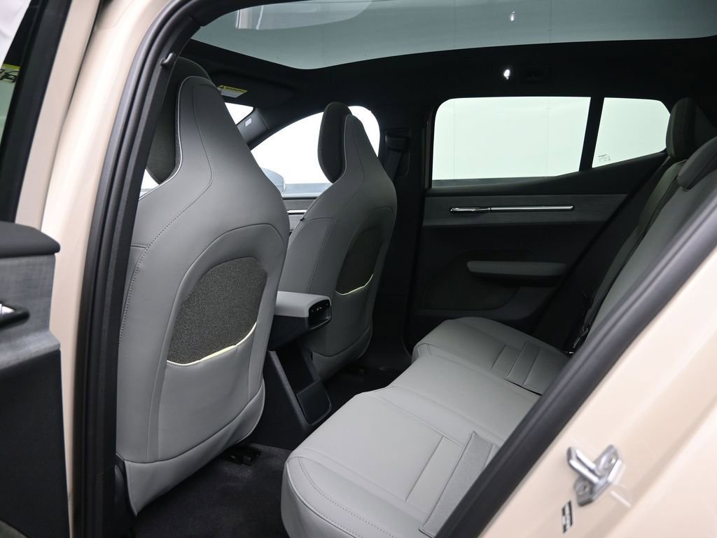 New 2026 Volvo EX30 Cross Country Ultra image 22