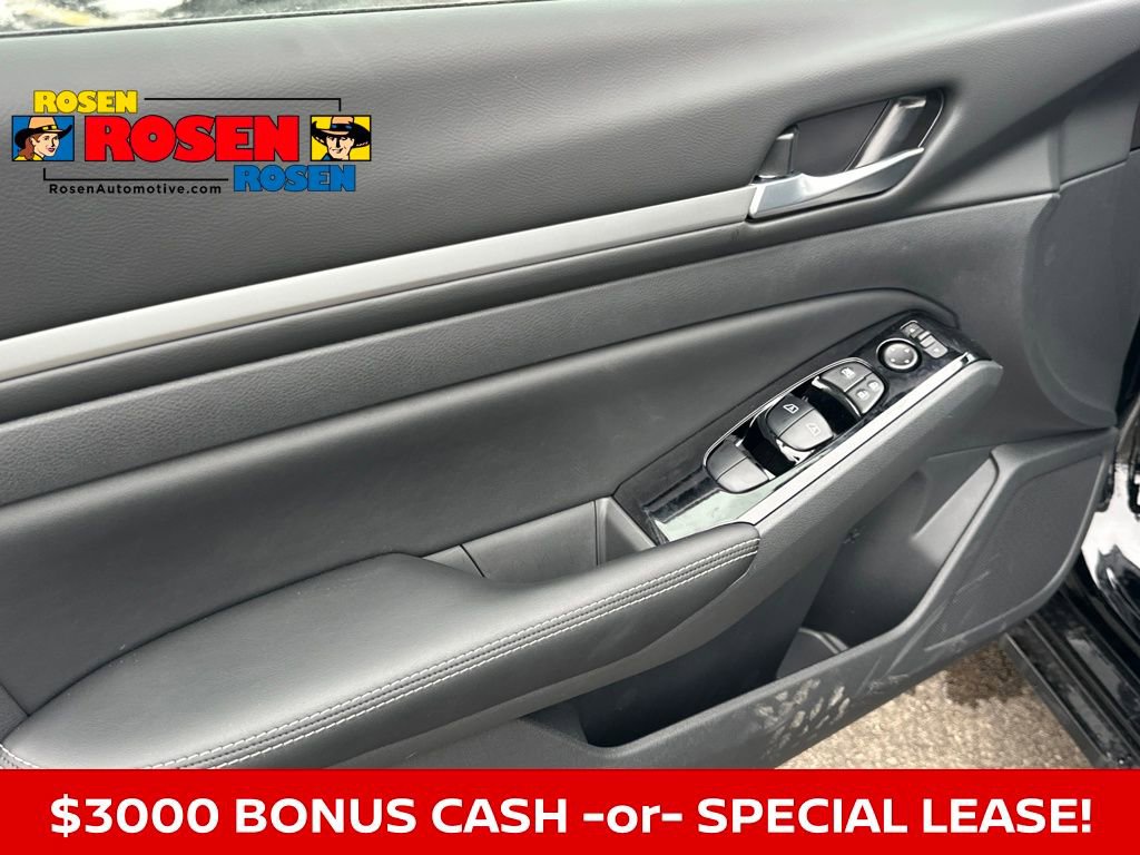 New 2025 Nissan Altima 2.5 SL image 10