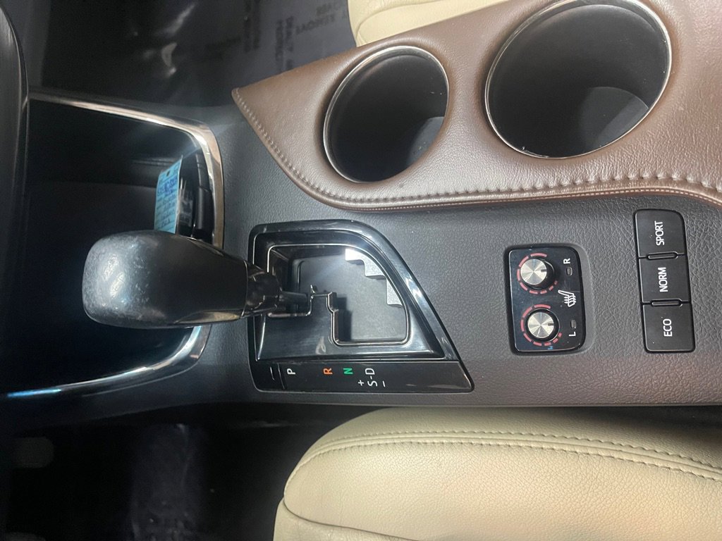 Used 2016 Toyota Avalon Touring image 27