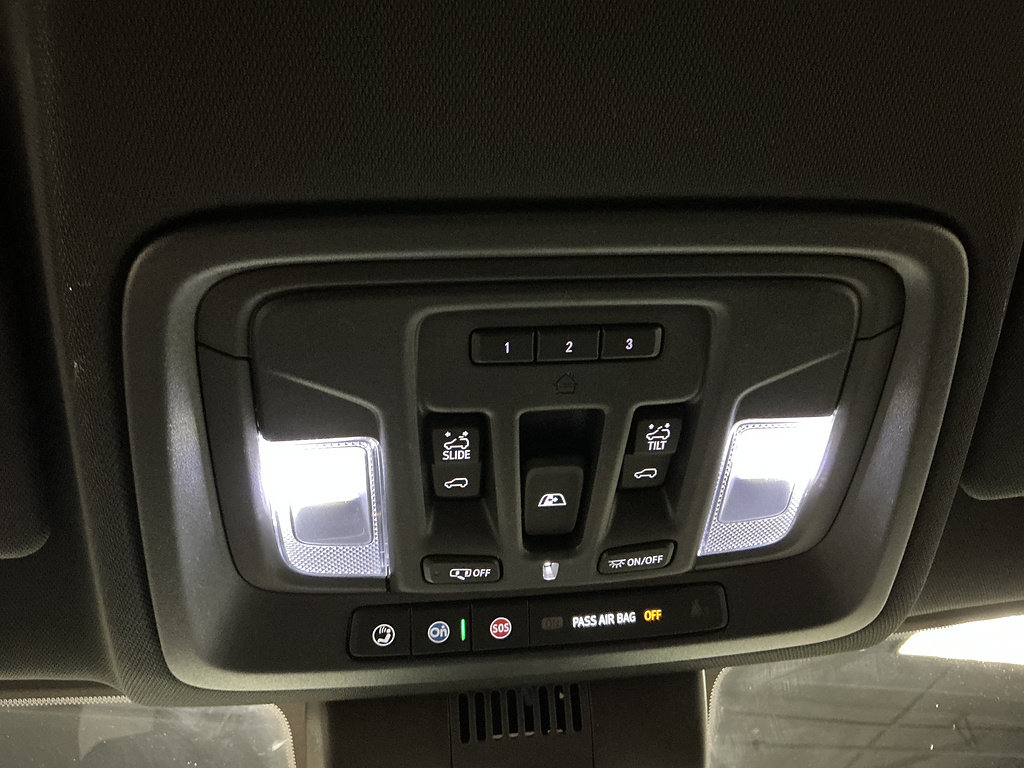 Used 2026 Chevrolet Silverado 1500 High Country AWD/4WD image 21