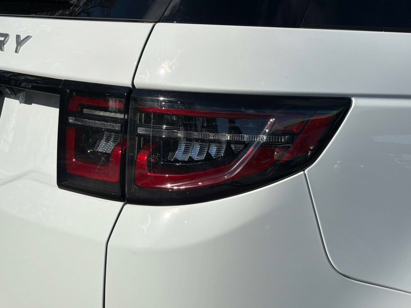 Used 2025 Land Rover Discovery Sport S image 15