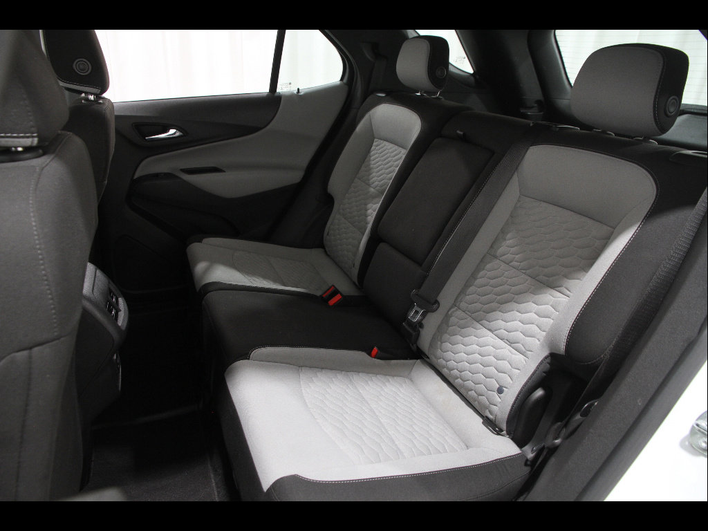 Used 2020 Chevrolet Equinox LS image 17