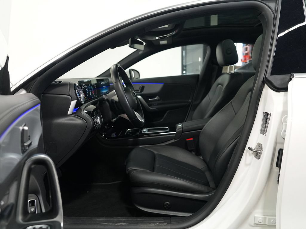 Used 2025 Mercedes-Benz CLA 250 4MATIC image 30