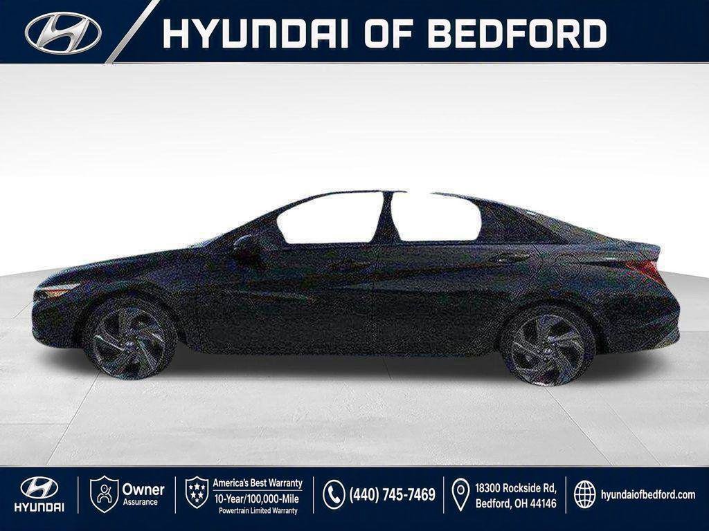 New 2026 Hyundai Elantra SEL Sport FWD image 3