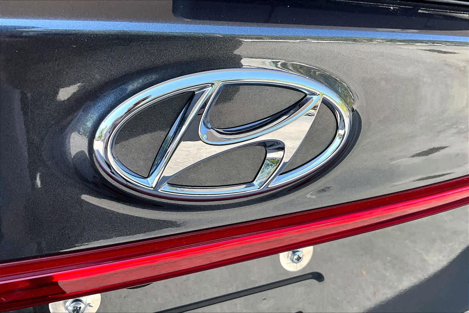 Used 2023 Hyundai Santa Fe SEL image 30