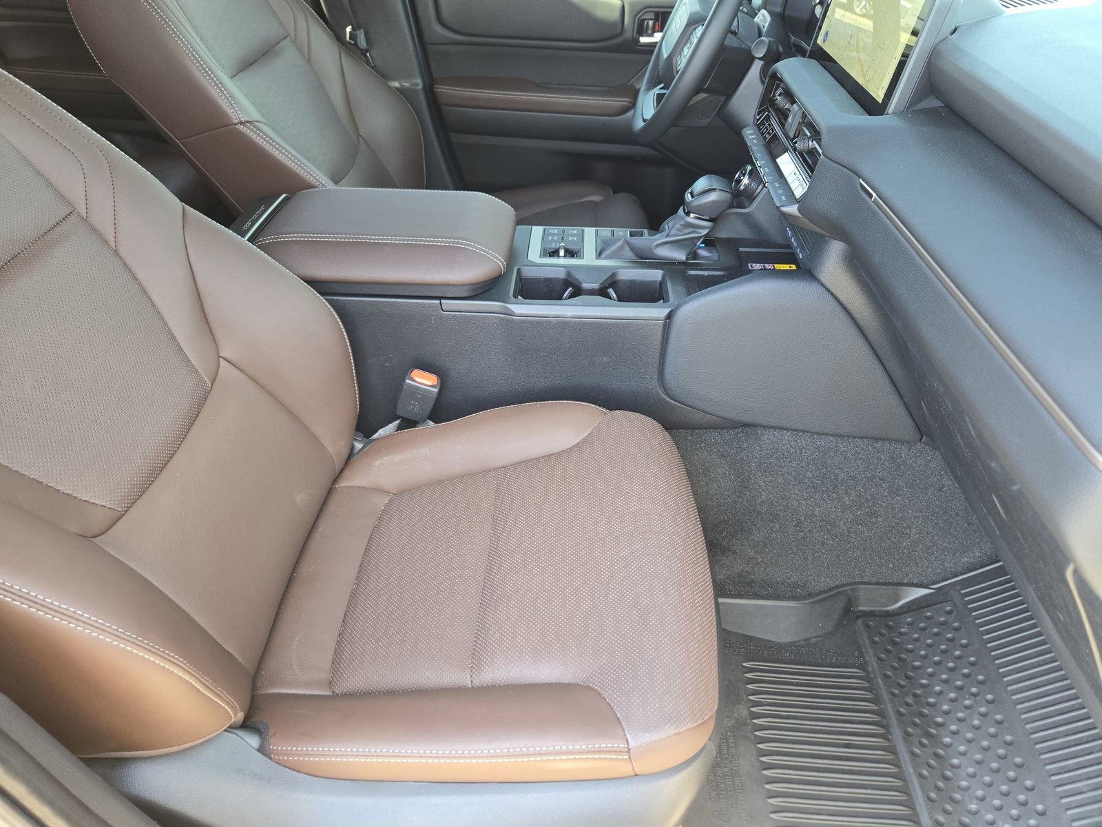 Used 2025 Toyota Land Cruiser w/ Premium Package image 17