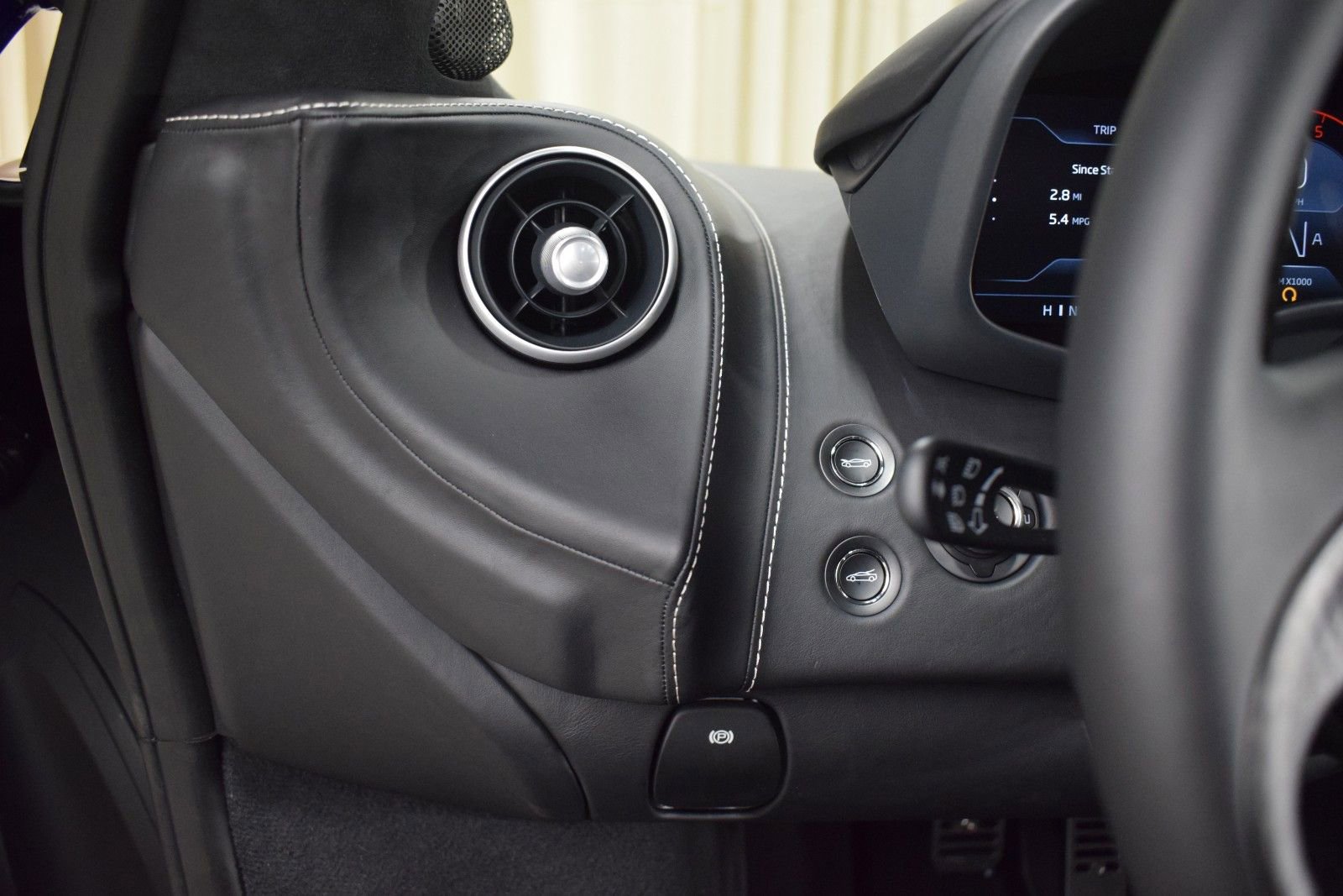 New 2025 McLaren GTS RWD image 20
