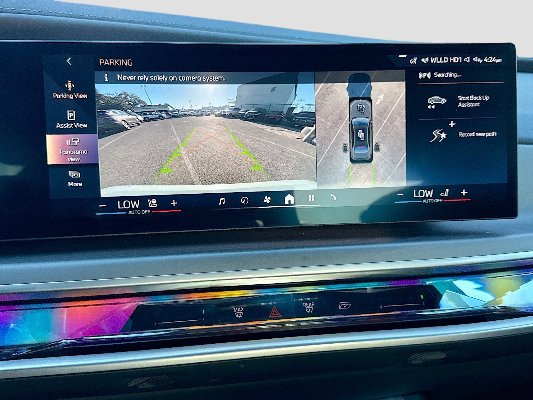 Used 2023 BMW 760i xDrive w/ Executive Package image 32