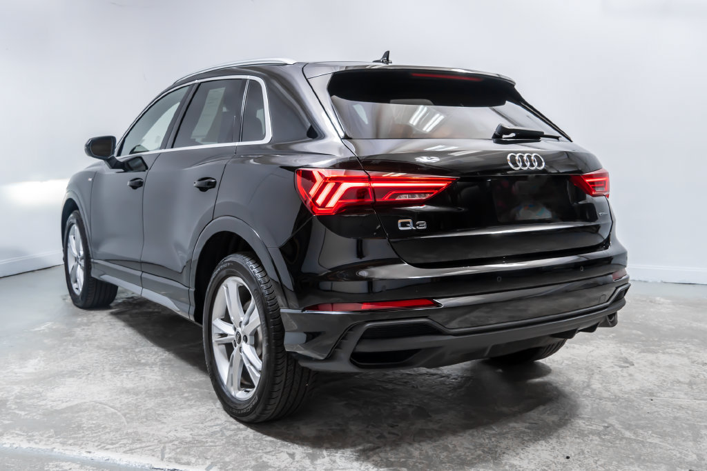 Used 2023 Audi Q3 2.0T Premium Plus w/ Premium Plus Package AWD/4WD image 3