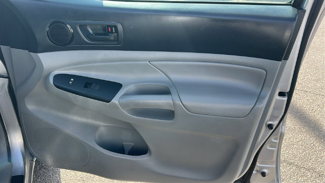 Used 2014 Toyota Tacoma 2WD Access Cab w/ Convenience Package image 10
