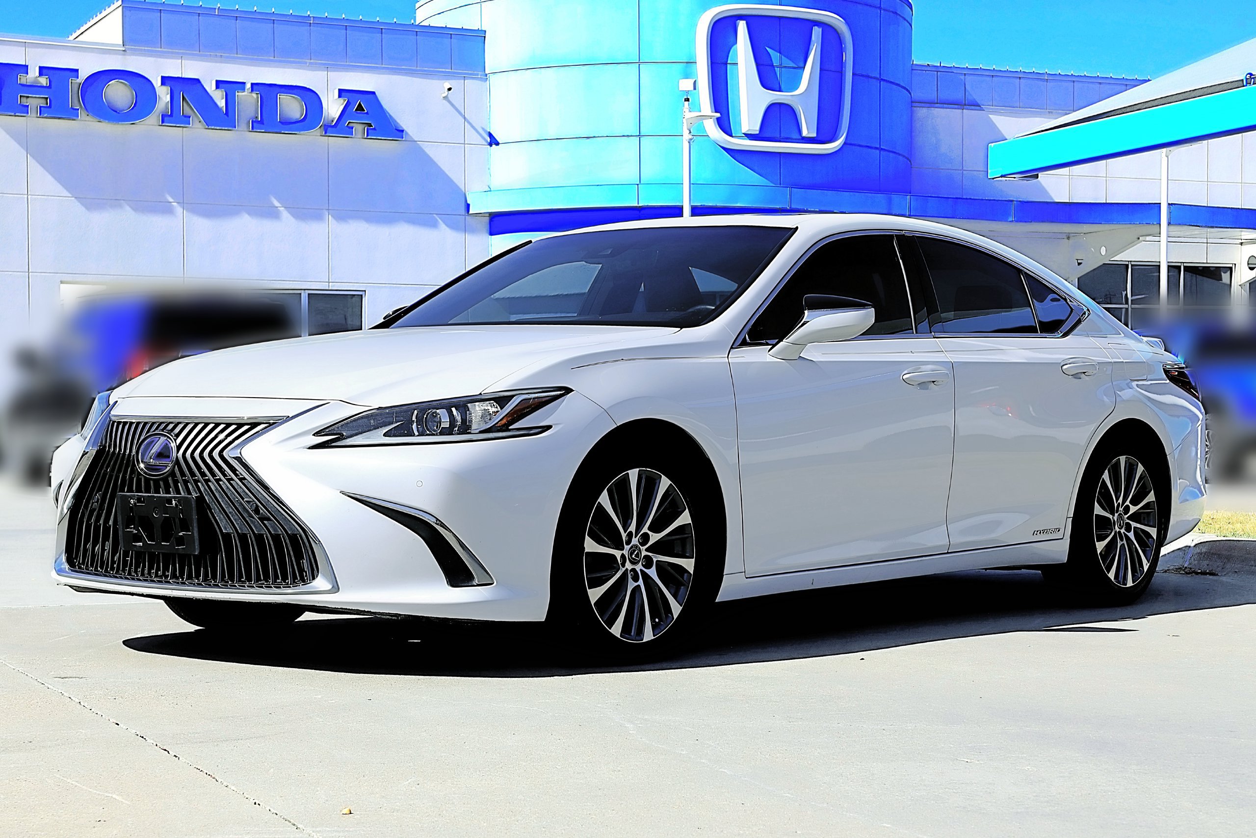 Used 2019 Lexus ES 300h w/ Premium Package FWD image 1