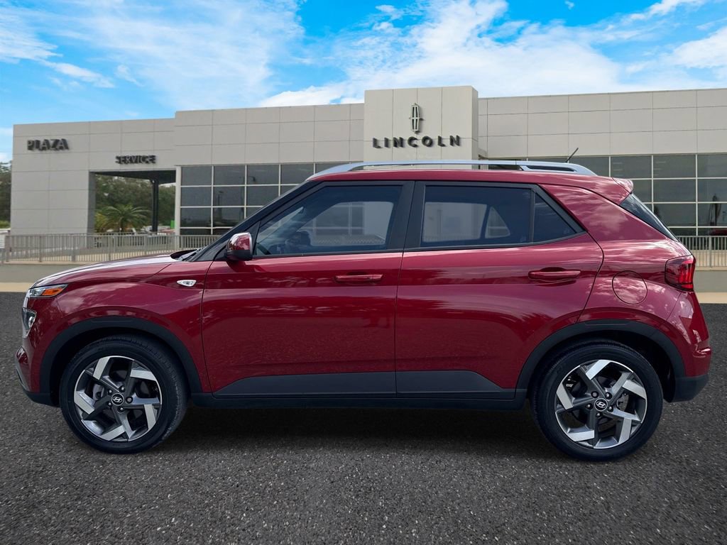 Used 2024 Hyundai Venue SEL FWD image 6
