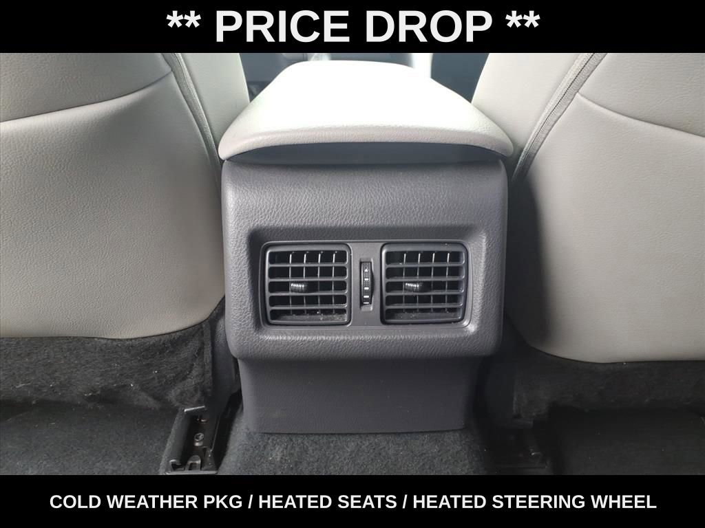 Used 2023 Toyota Camry SE w/ Cold Weather Package FWD image 27