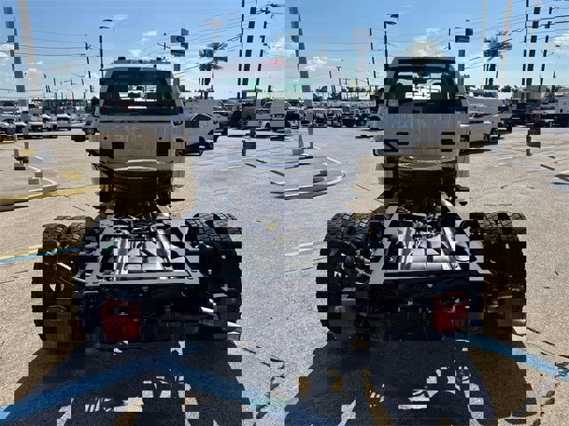 New 2025 Ford F550 4x4 Regular Cab Super Duty image 6