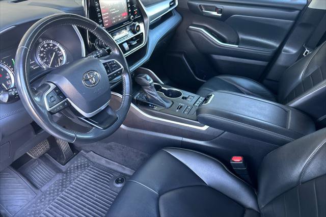 Certified 2022 Toyota Highlander XLE image 11