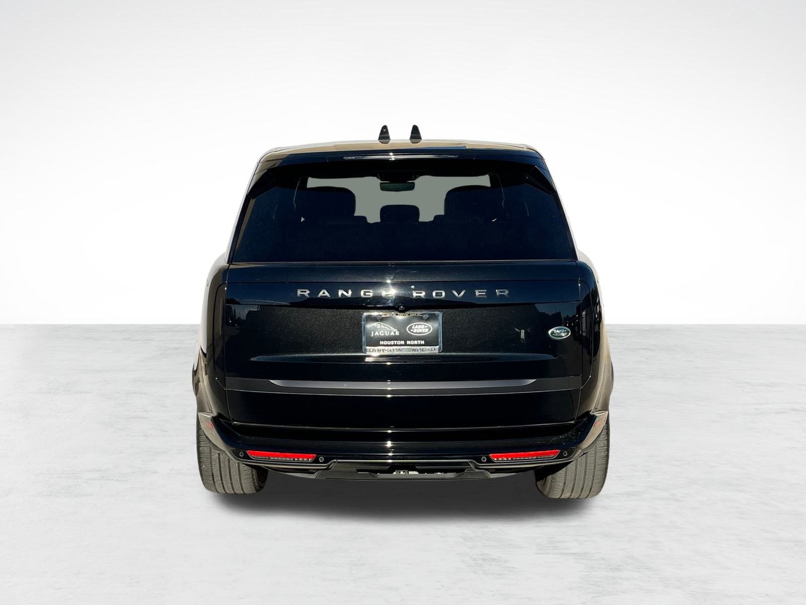 Used 2025 Land Rover Range Rover SE image 9