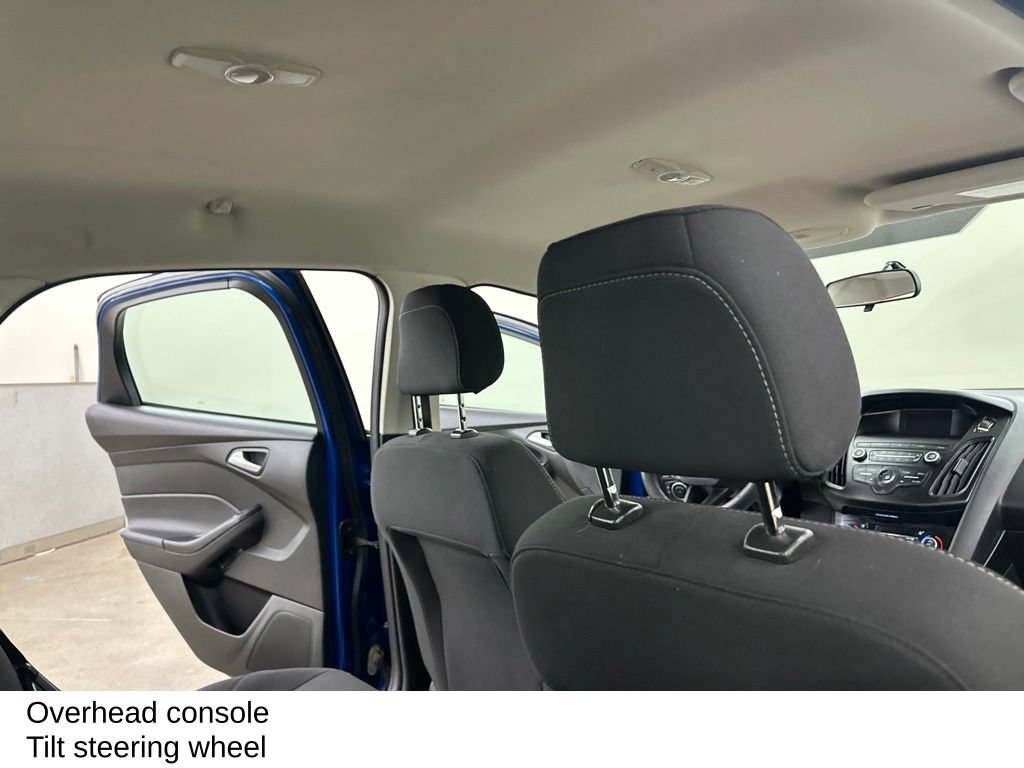 Used 2018 Ford Focus SE w/ SE Appearance Package FWD image 24