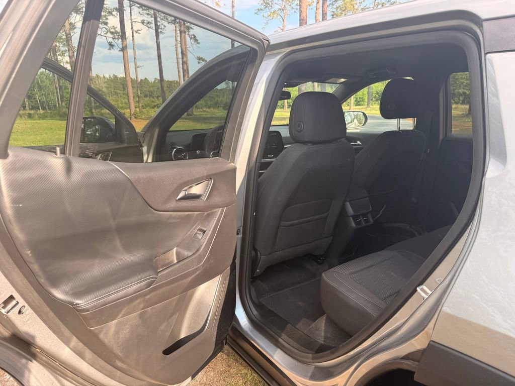 Used 2026 Chevrolet Equinox LT FWD image 23