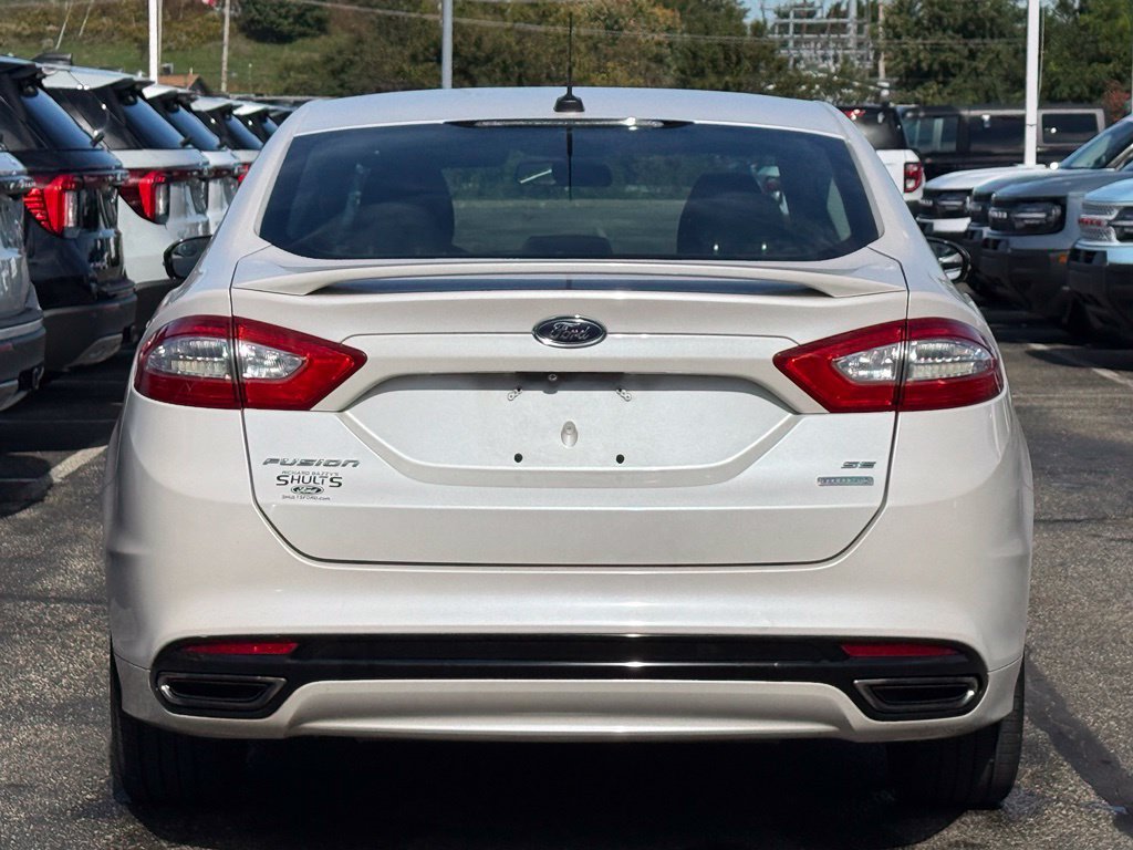 Used 2015 Ford Fusion SE w/ Equipment Group 201A FWD image 5