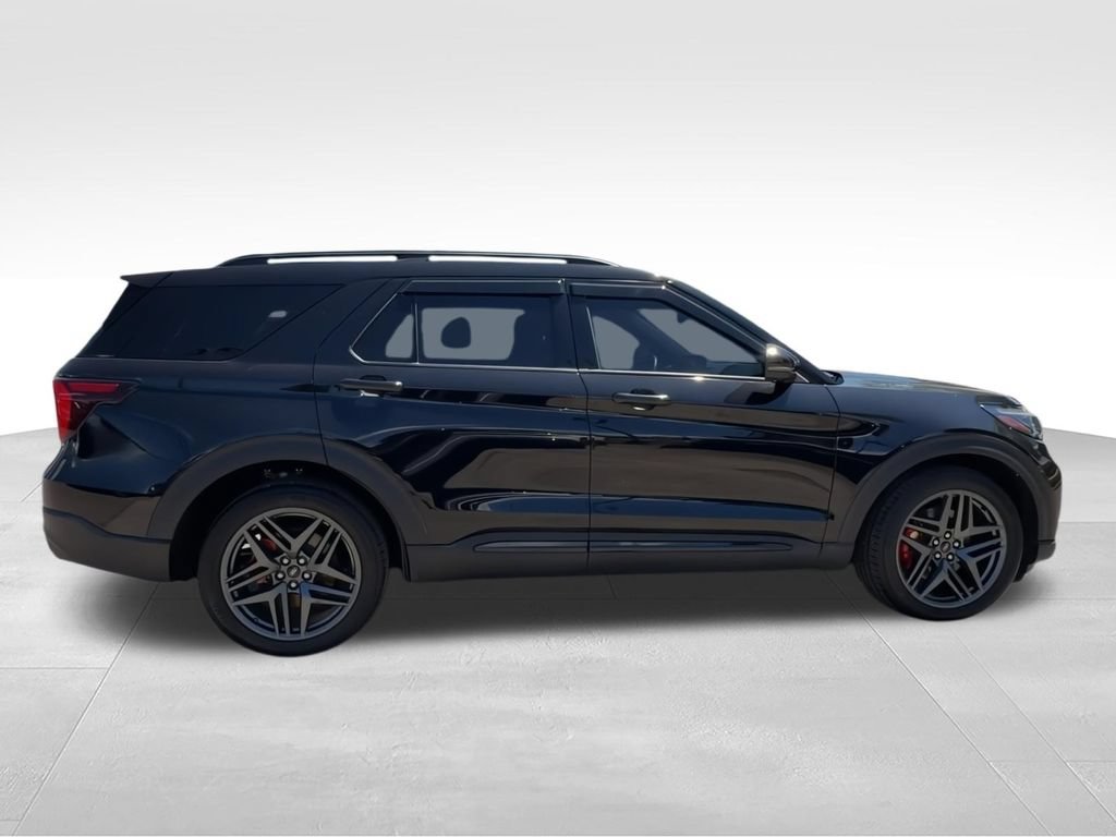 Used 2025 Ford Explorer ST w/ Sun And Sound Package AWD/4WD image 9