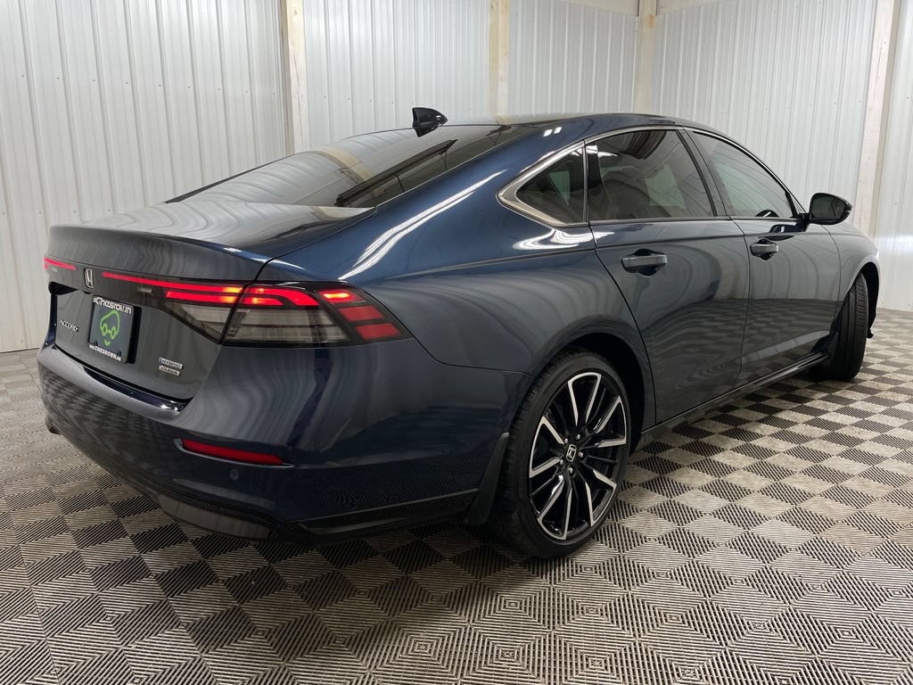 Used 2024 Honda Accord Touring image 7
