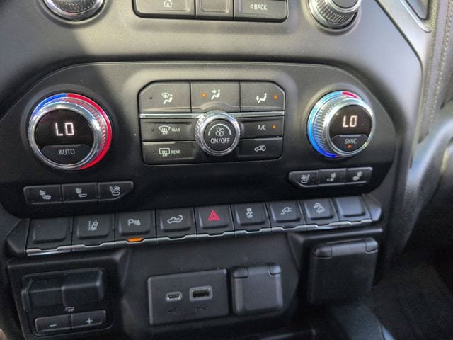 Used 2022 GMC Sierra 2500 Denali w/ Denali Ultimate Package AWD/4WD image 15
